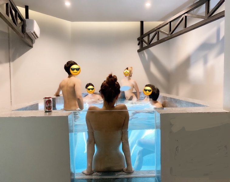 超多正妹環繞，修竿到腿軟